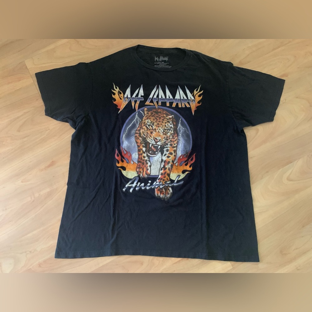 Men’s Black Def Leopard animal Band T-Shirt XL
